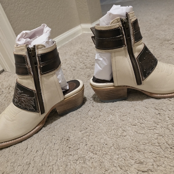 Freebird Waylon - Picture 2 of 5